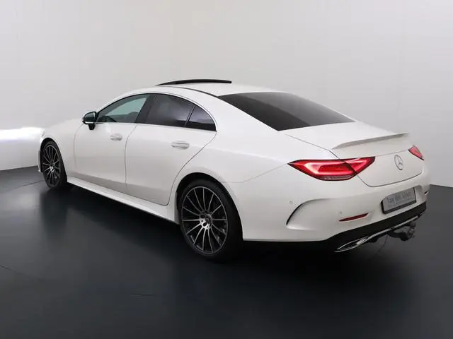Mercedes-Benz CLS 450 4Matic AMG // Burmester // 360 Camera // Sunroof // Trekhaak // 20 inch // Des...