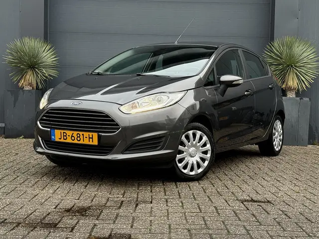Ford Fiesta 1.0 Style Parksensor Airco 27.000km NAP ORG NL