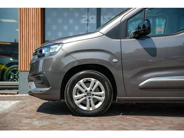 Toyota pro-ace