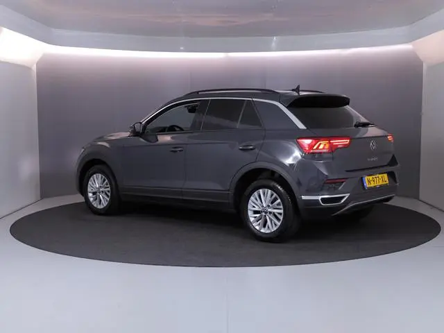 Volkswagen T-Roc 1.0 TSI T-Roc 110pk 6bak| airco| LM-velgen| Parksensors|