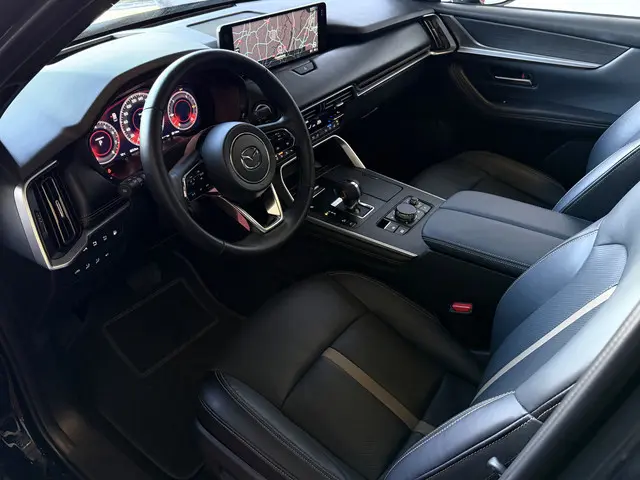 Mazda CX-60 2.5 e-SkyActiv PHEV HOMURA ELEK.STOEL PANO SCHUIFDAK STOEL/STUUR.VERW/VENTILATIE HEADUP...