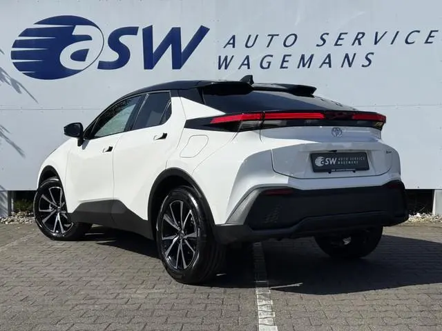 Toyota C-HR 1.8 Hybrid 140 Dynamic | ACC | CarPlay | Camera | Keyless | 18 inch