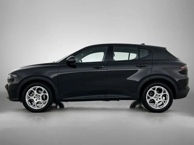 Alfa Romeo Tonale 1.5T 131PK Automaat  Sprint / Pdc.V+A / Stoel+Stuur verwarming / Navigatie / Lmv /...