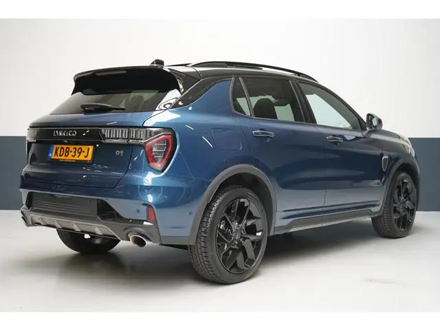 Lynk & Co 01 1.5 | Zwart optiek | Panoramadak | Navigatie | Memory | Apple CarPlay