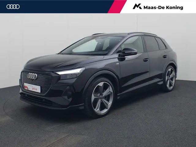 Audi Q4 e-tron 40 S Line 150kW/204PK S edition · Leder · Trekhaak · Camera + Parkeersensoren