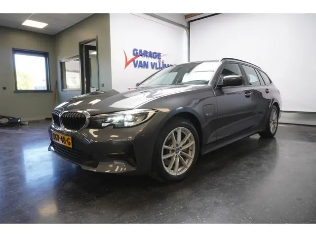 BMW 3 Touring 320e Advantage 204PK 91%SOH Led Camera Leder Trekhaak
