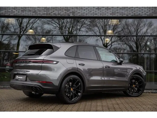 Porsche Cayenne 3.0 E-Hybrid , Panoramadak, Sport Chrono, Luchtvering, Adapt. Cruise, Softclose, HUD...