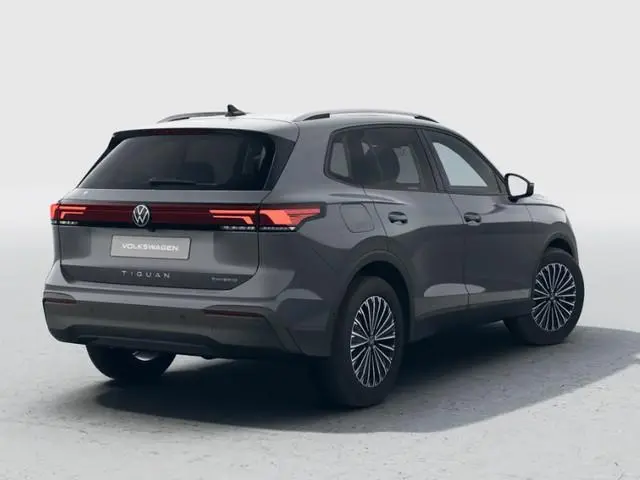Volkswagen Tiguan Limited Edition 1.5 eHybrid 204 PK 6 versn. DSG · Design Pakket Dark · Trekhaak in...