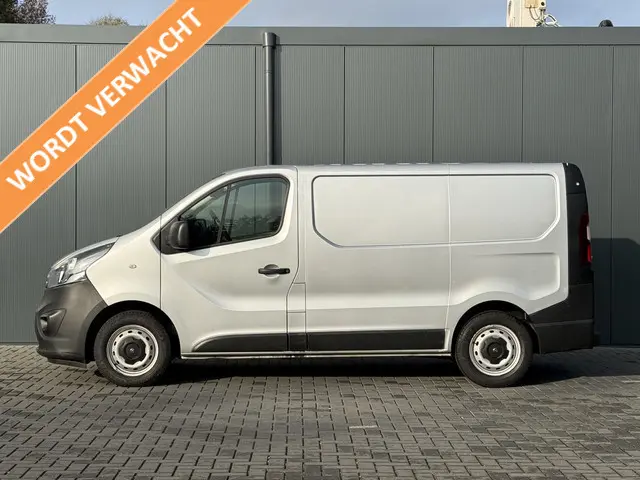 Opel Vivaro 1.6 CDTI 126 PK / L1H1 / 1e EIG. / TREKHAAK / ACHTERKLEP / AIRCO / CRUISE / NAVI / CAMER...
