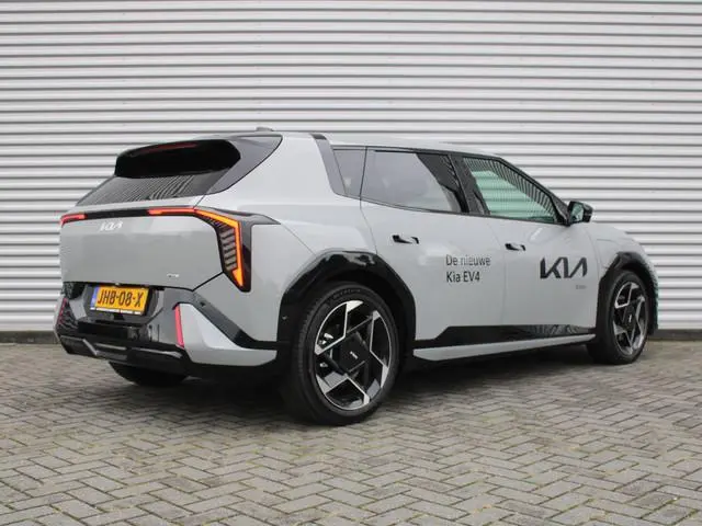 Kia EV4 GT-PlusLine 81.4 kWh | Schuifdak | Stuur-/stoelverwarming + ventilatie | Camera rondom | Ele...