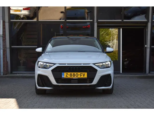 Audi A1 Sportback 35 TFSI S-Line Lane ACC Keyless