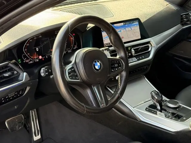 BMW 3-serie Touring 318i Executive Edition M-Sport | H/K | Trekhaak