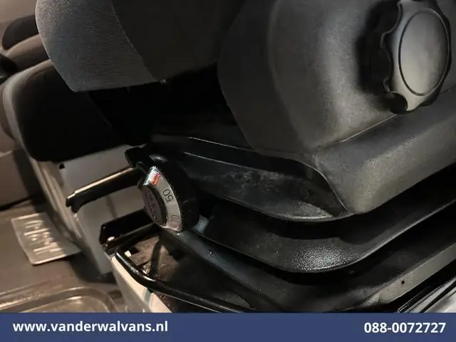 Volkswagen Crafter 2.0 TDI 164pk 3500kg Trekhaak L2H2 Airco | Imperiaal | Navigatie | Chauffeursstoe...