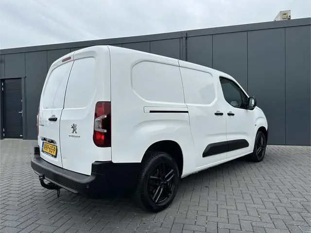 Peugeot Partner 1.5 BlueHDI 102 PK / L2H1 / TREKHAAK / 3 ZITS / CRUISE / AIRCO / APPLE CARPLAY / AND...