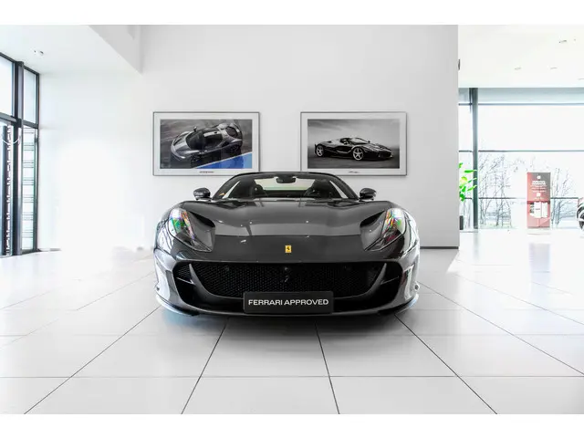 Ferrari 812 GTS