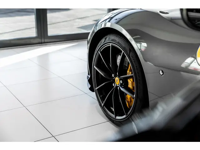 Ferrari 812 GTS