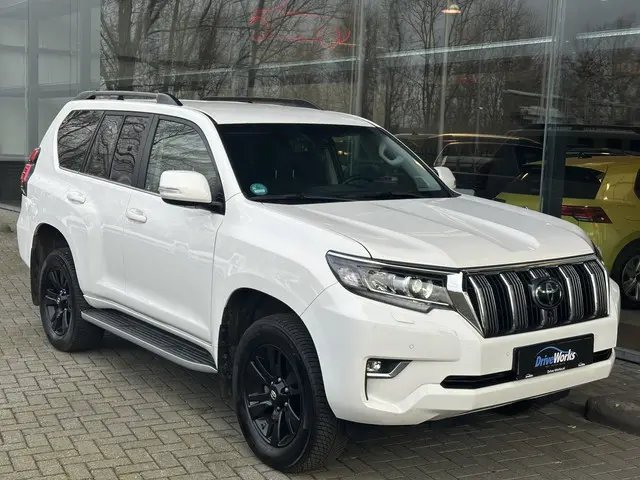 Toyota Land Cruiser 2.8 D-4D-F Professional | Leather | Nieuwstaat | 360 View | JBL | Window Van | C...