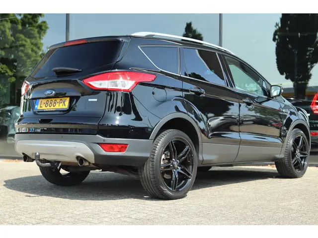 FORD KUGA 1.5 TITANIUM | WINTERPACK | TREKHAAK | SYNC2 | CLIMATE | CRUISE | PDC