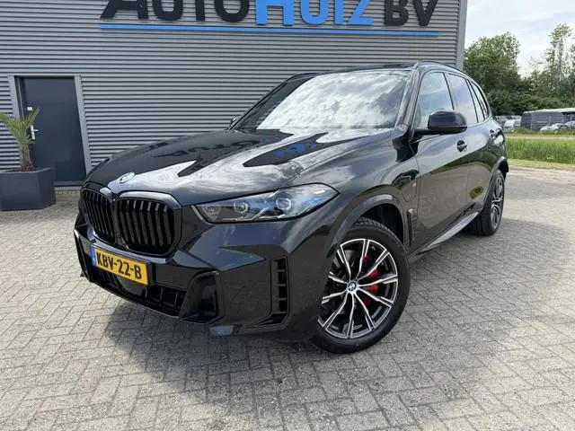 BMW X5 xDrive50e M Sport Panoramadak Wegklapbare trekhaak Harman-Kardon Soundsysteem Keyless Entry