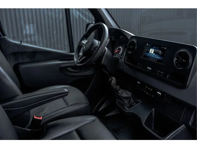 Mercedes-Benz Sprinter 316CDI L2H1 | 164 PK | M-bux | Trekgewicht 3.5T  Camera | Airco | Cruise