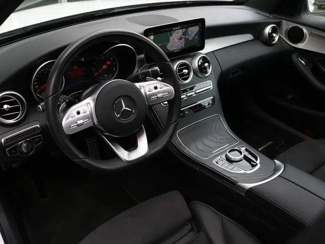 Mercedes-Benz C-Klasse Estate 300 e Business Solution AMG | Panorama | Apple Carplay