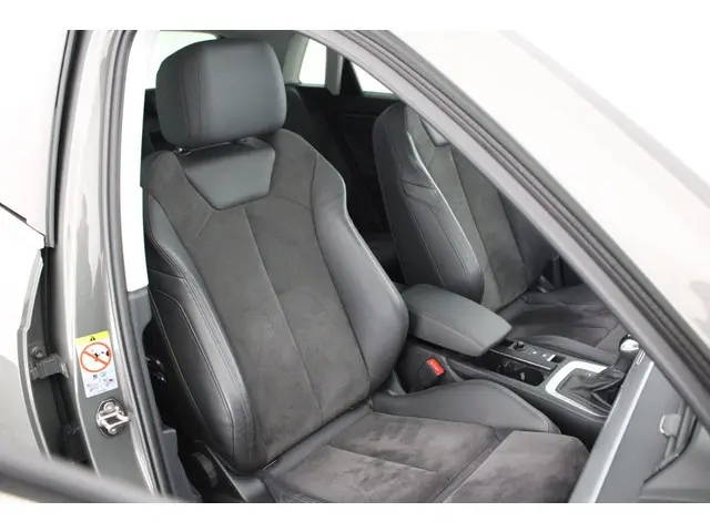 Audi Q3 45 TFSI e 245pk Business Edition B&O Keyless Camera Keyless Virtual Cockpit Navigatie