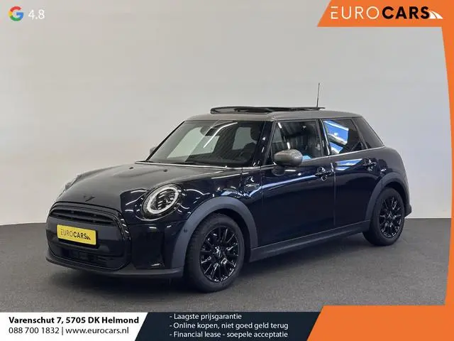 MINI Cooper 1.5 Yours 5-DRS DCT-7 Aut. 136pk Panoramadak Sportstoelen Navi Carplay PDC Achter+Camera...