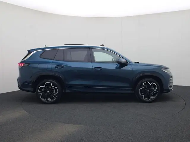 Volkswagen Tayron 1.5eHybrid 200kW/272PK R-Line Panoramadak · Apple/Android Car Play · Camera + Park...