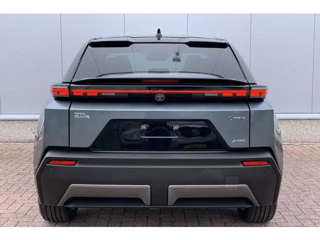 Toyota C-HR+