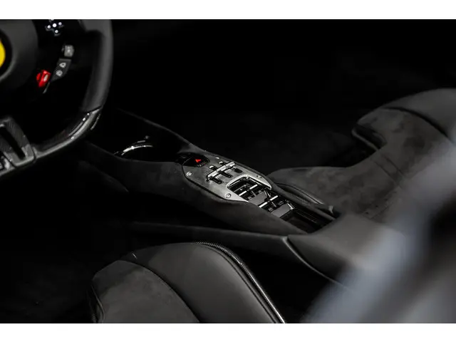 Ferrari 296