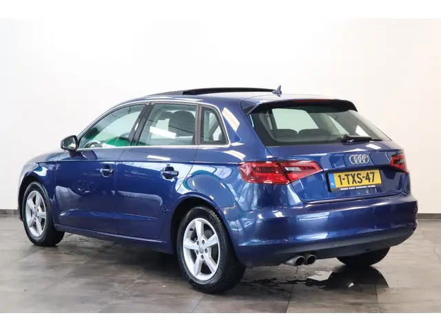 Audi A3 Sportback 1.4 TFSI Ambiente Pro Line plus Cruise/Climate PDC Navi Automaat NAP!