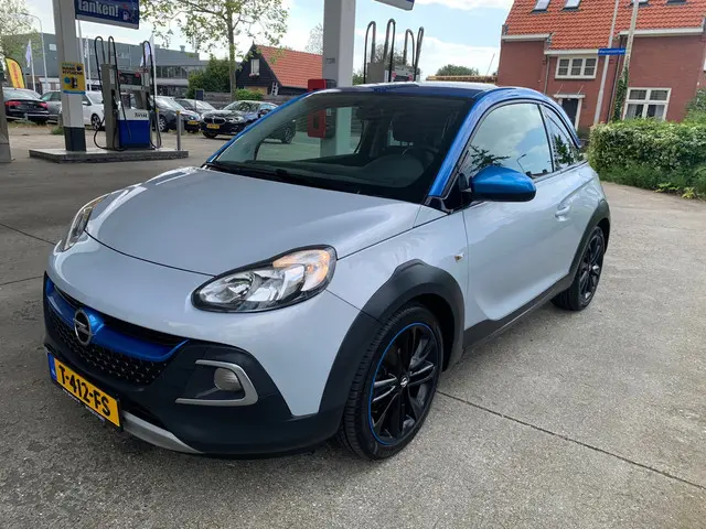 Opel ADAM 1.4 ROCKS-FAVORITE-NAVI-CRUISE-ALLE OPTIE