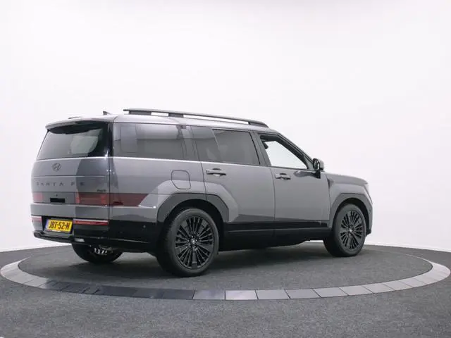 Hyundai Santa Fe 1.6 T-GDI PHEV | Private lease 1249.- | Black line | 6 zitter |