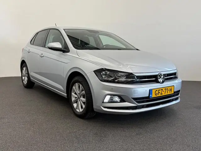 Volkswagen Polo 1.0 TSI 110pk DSG Highline Navigatie Apple Carplay Android Auto Parkeersensoren Adap...