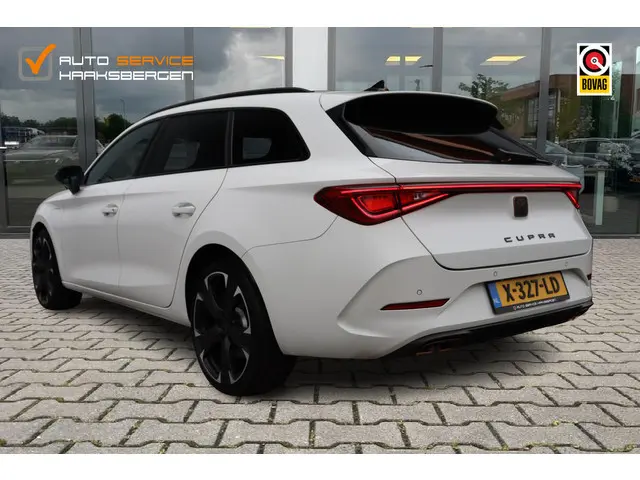 CUPRA Leon Sportstourer 1.4 e-Hybrid VZ Business | ACC | 19 Inch | Sfeerverlichting |