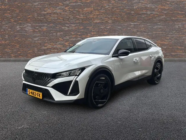 Peugeot 408