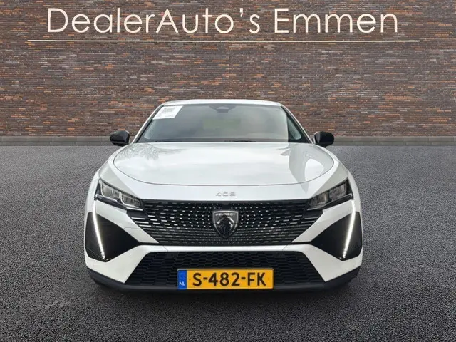 Peugeot 408