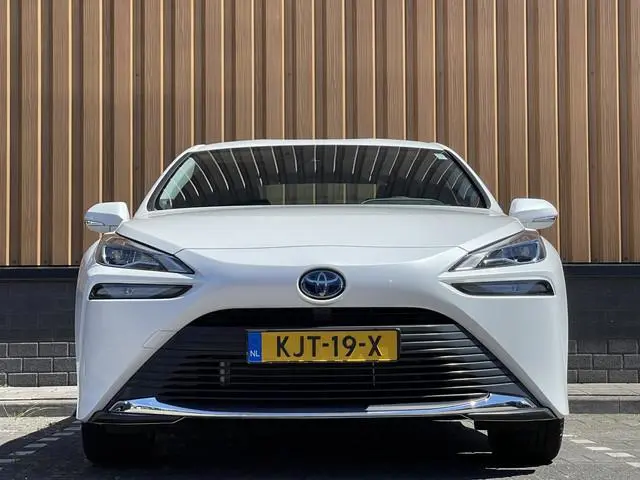 Toyota Mirai Dynamic | Apple Carplay | Android Auto | Keyless Go/Entry | DAB | Camera Achter | Spraa...
