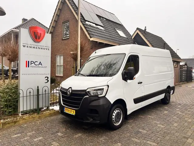Renault Master T35 2.3 dCi 135 L2H2 Work Edition