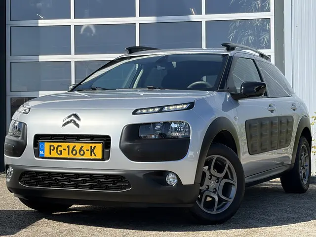 Citroën C4 Cactus 1.2 PureTech Shine 82pk | Nieuwe Distributieriem | Audio-navigatie full map | Blue...