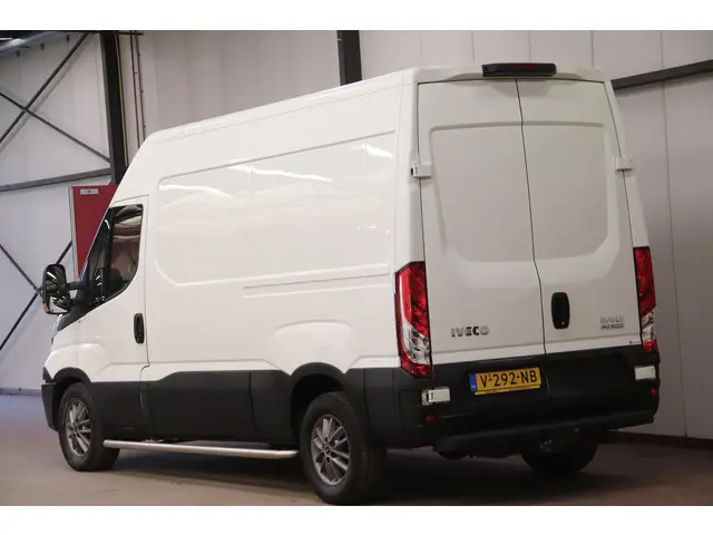 Iveco Daily 35S14V 2.3 L2H2 MET 3500 KG Trekvermogen
