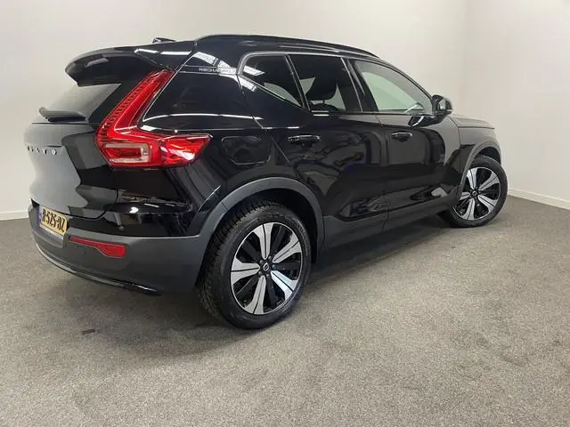 Volvo XC40 1.5 T4 Plug-in hybrid Ultimate Dark Trekhaak 1800kg/ Pano/ Adapt. Cruise/ Stoel en stuurv...