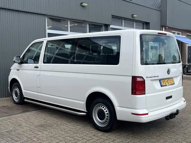 Volkswagen Transporter Kombi 2.0 TSI L2H1 Benzine 9-Persoons Airco Trekhaak 2500kg trekgewicht Kombi...