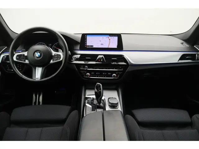 BMW 5-serie Touring 520i High Executive
