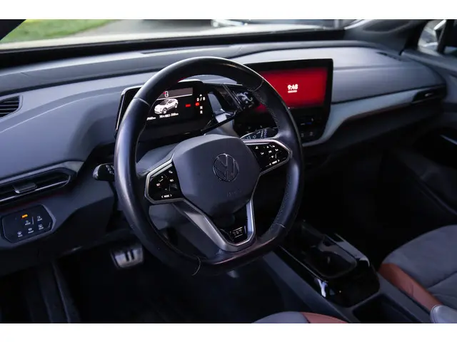 Volkswagen ID.4 First 77 kWh , Adap. cruise, Stoel/stuurverwarming, Carplay,