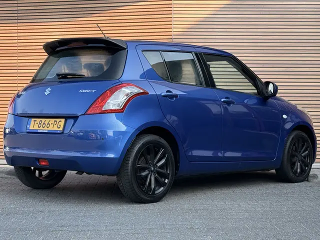 Suzuki Swift 1.2  Bandit EASSS PDC / Telefoon / Lm Velgen / Airco
