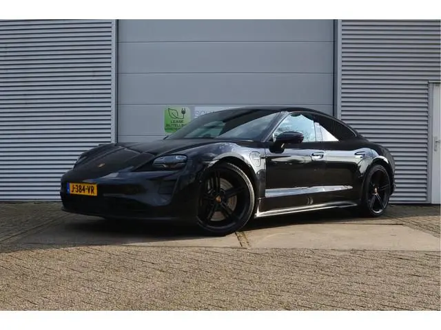 Porsche Taycan 4S Performance 93 kWh Sport Chrono