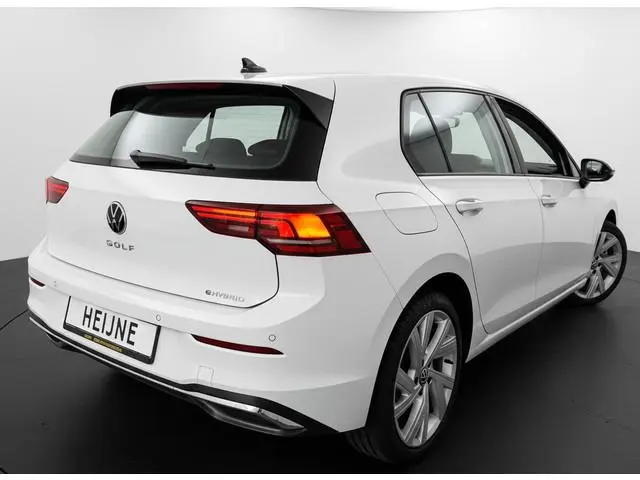 Volkswagen Golf 1.5 eHybrid 204PK PHEV STYLE EDITION CAMERA/NAVI/HEAD-UP/CARPLAY *verlengde fabrieks...