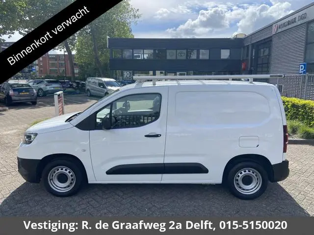 Toyota PROACE CITY 1.5 D-4D Navigator | Apple Carplay & AndoidAUTO | Navigatie | Camera |