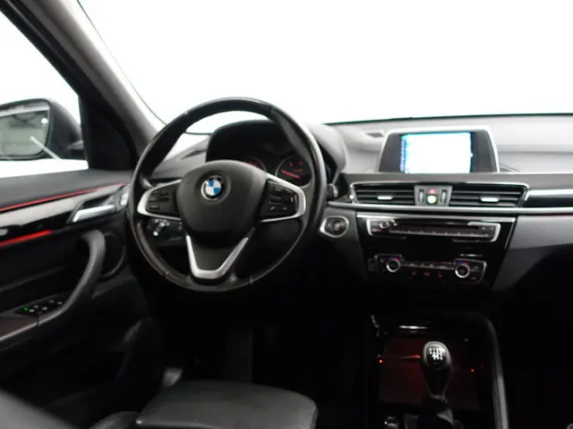 BMW X1 1.6D X-Line High Executive- Xenon Led, Sport leder Interieur, Camera, Dynamic Select, Sfeerve...